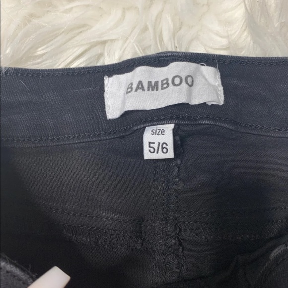 Jeans - Picture 2 of 3